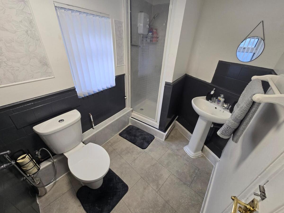 Cozy Flat With Private Entrance Londres